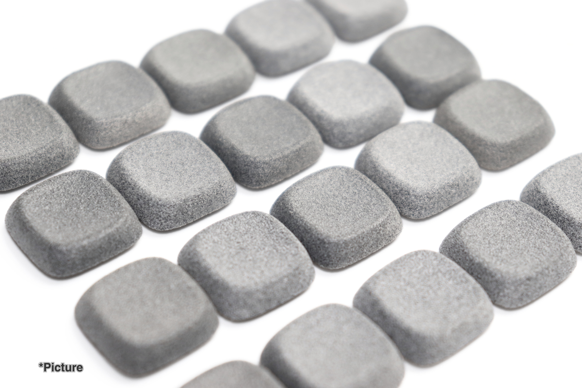 Lame concave keycaps in grey nylon