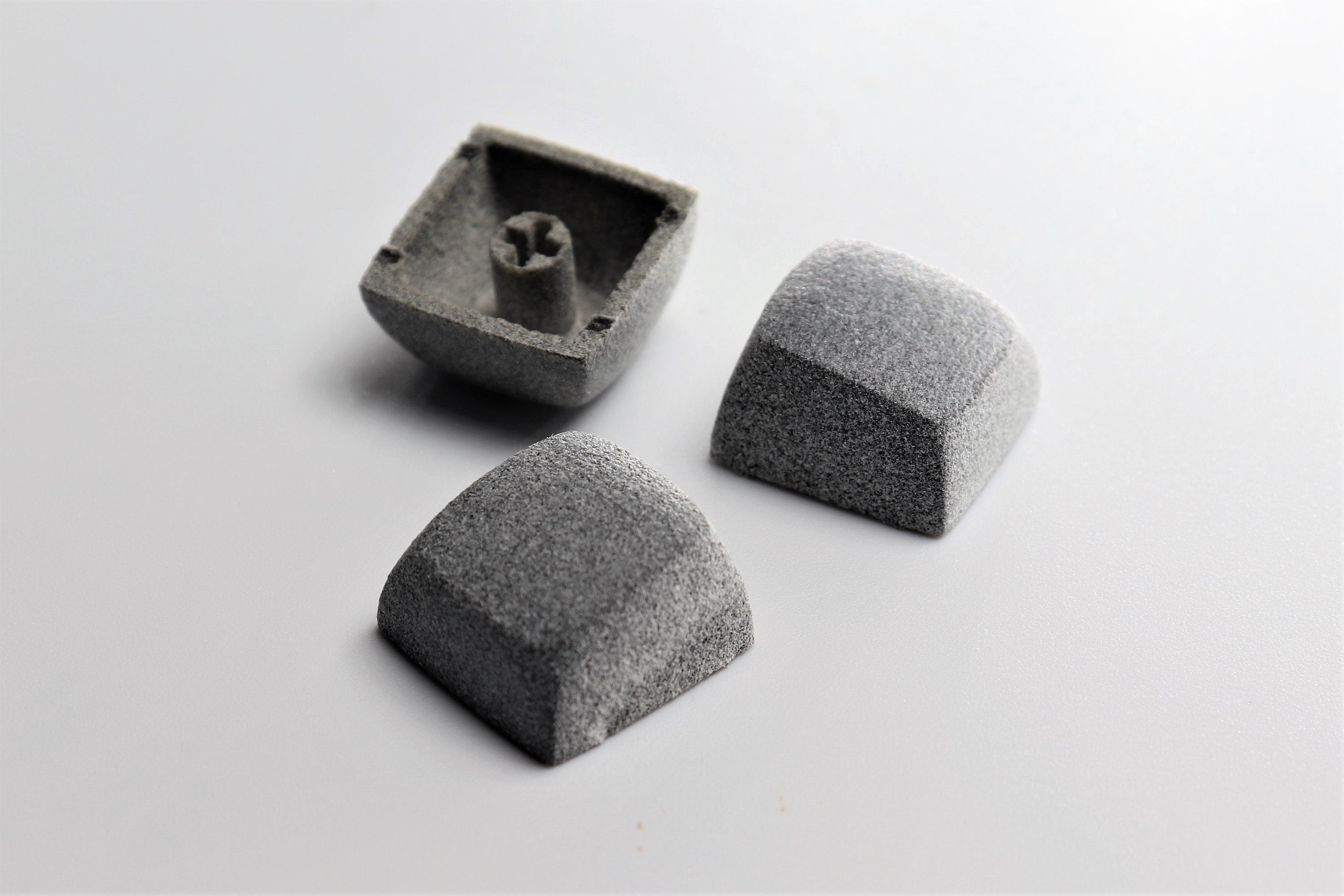 DES Nylon grey keycap of 3
