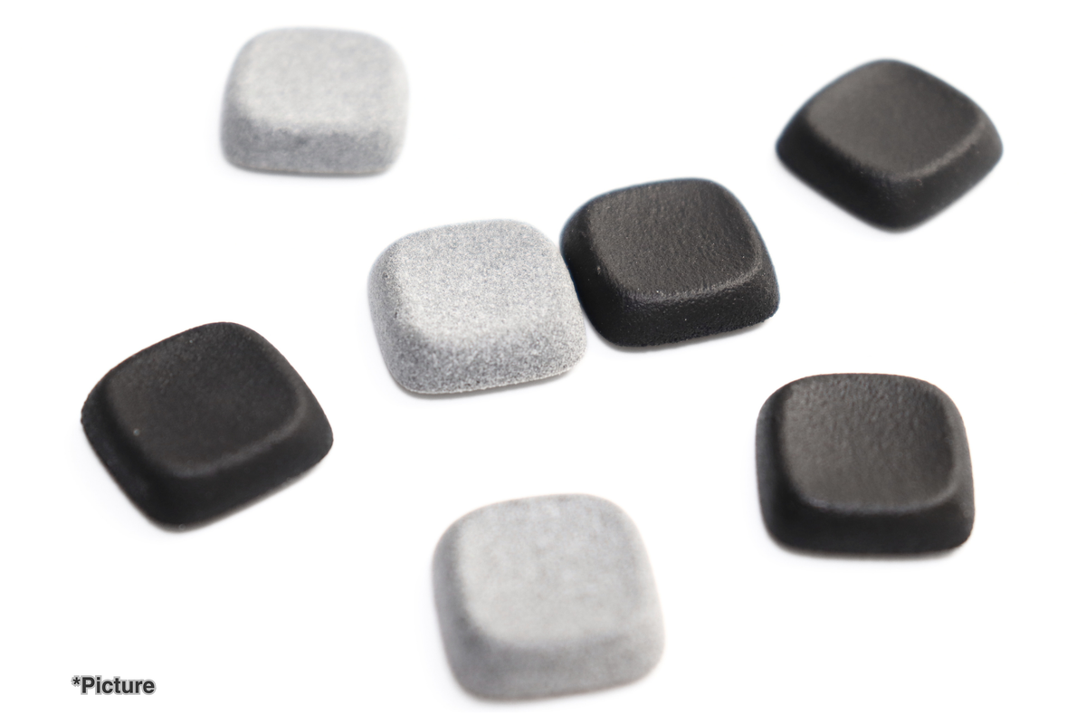 Concave lame in grey and black nylon variants