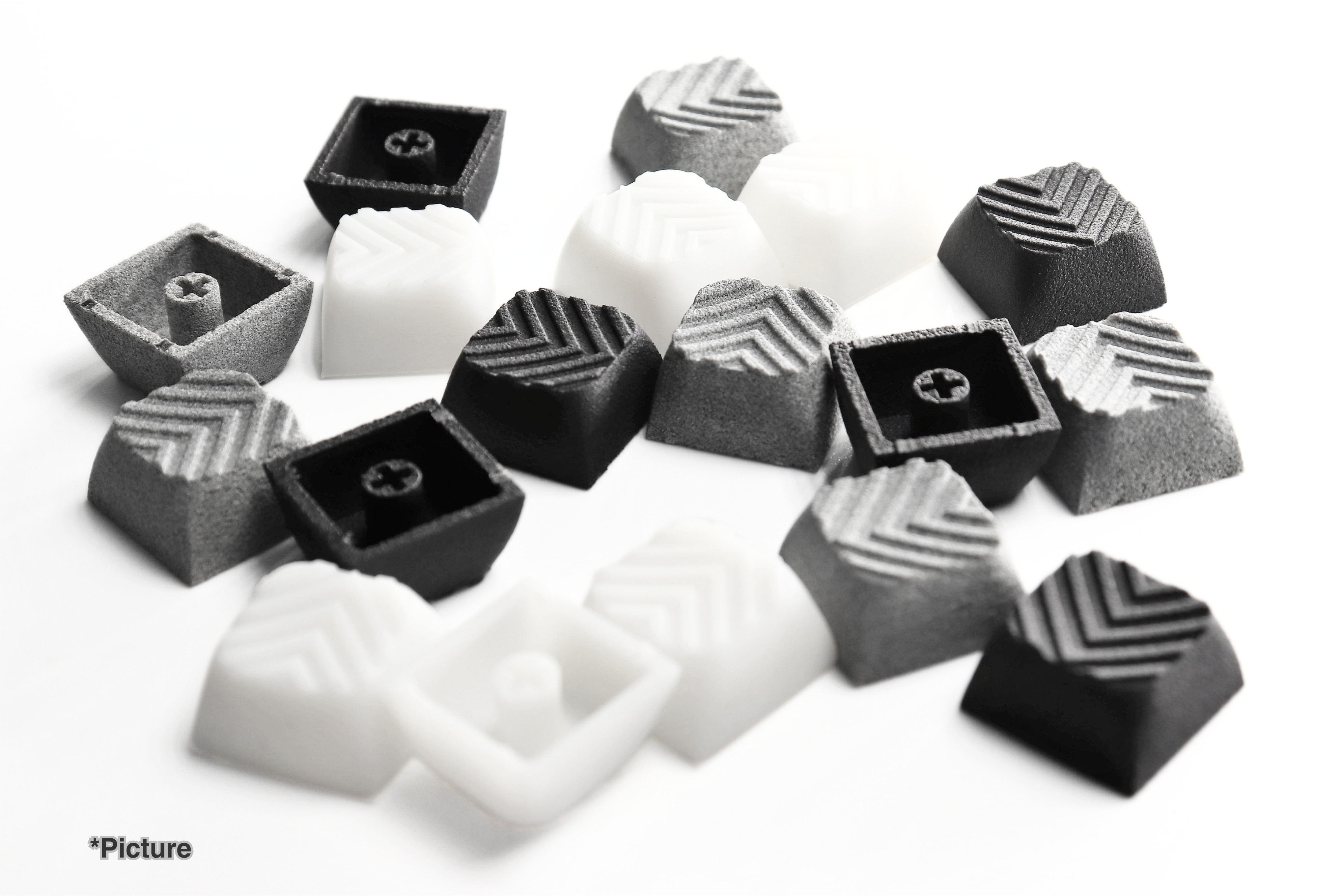 Different Material Options Shown for XDA Arrow Keycaps